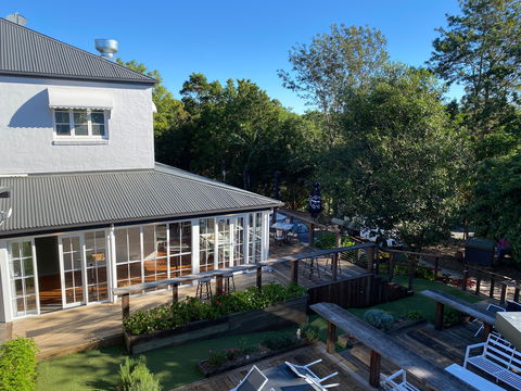 The Glasshouse And Bergin Lounge At Clouds Montville - Mackay Tourism 1