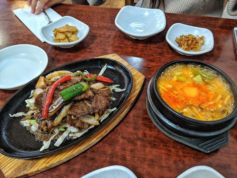 Jacksons Lounge Bar - Mackay Tourism 0