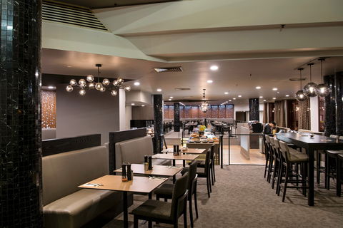 Saltbush Restaurant At DoubleTree By Hilton Alice Springs - Mackay Tourism 0