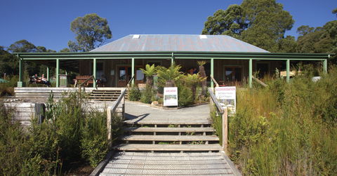 Tannin Restaurant At The Tarkine Tavern - Mackay Tourism 1