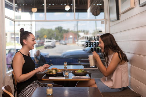 Trail St Coffee Shop - Mackay Tourism 1