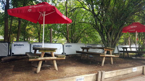 Igloo Roadhouse - Mackay Tourism 0