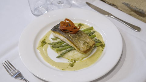 Reillys Long Lunch - Mackay Tourism 2