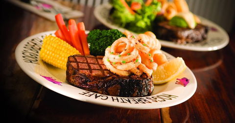 Hog's Australia's Steakhouse - Redcliffe - Mackay Tourism 0