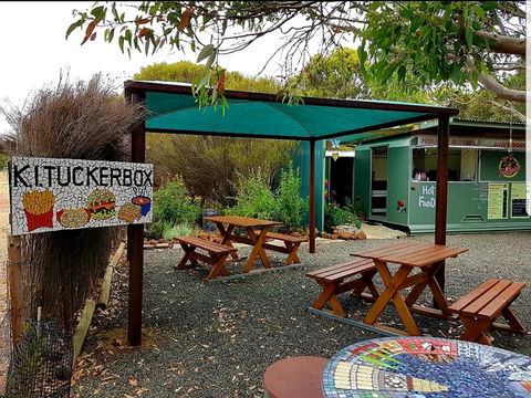 KI Tuckerbox - Mackay Tourism 0