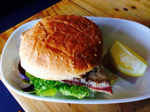 A Fish Called Coogee - Mackay Tourism 0