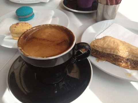 Strawberry Thief Patisserie - Mackay Tourism 0