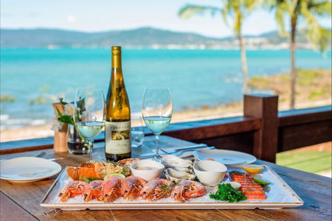 Northerlies Beach Bar And Grill - Mackay Tourism 2