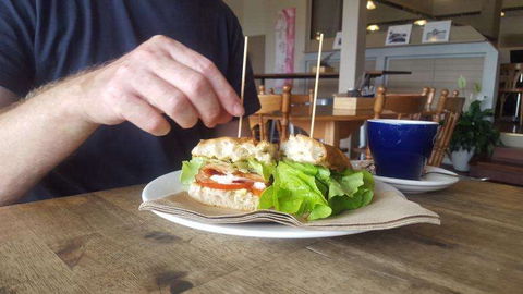 Caseys Cafe - Mackay Tourism 0