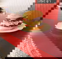 Danny's Burgers - Mackay Tourism