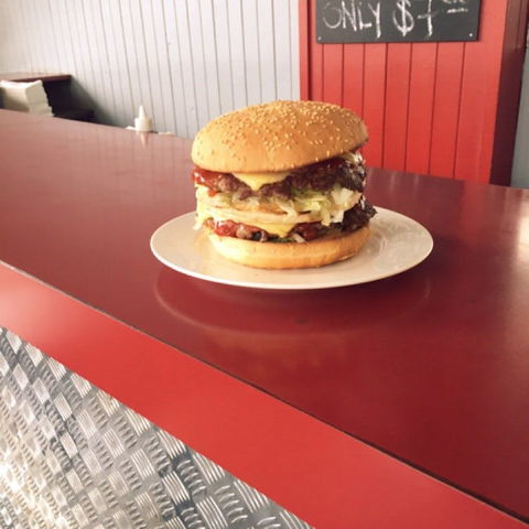 Danny's Burgers - Mackay Tourism 0