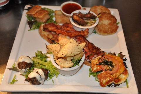 Salt Cafe Bar - Mackay Tourism 0