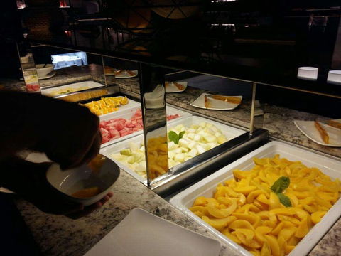 The Grange Buffet - Mackay Tourism 0