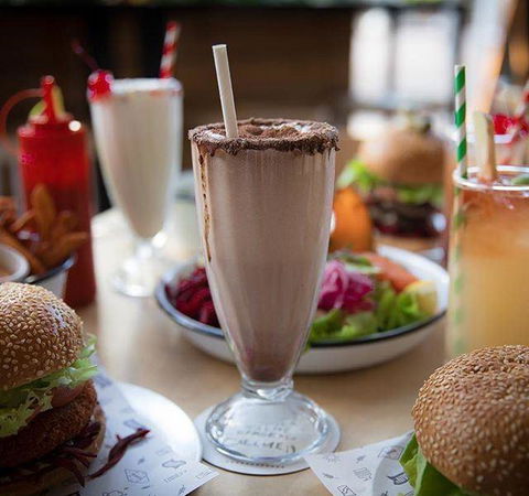 Izzy's Restaurant - Mackay Tourism 5