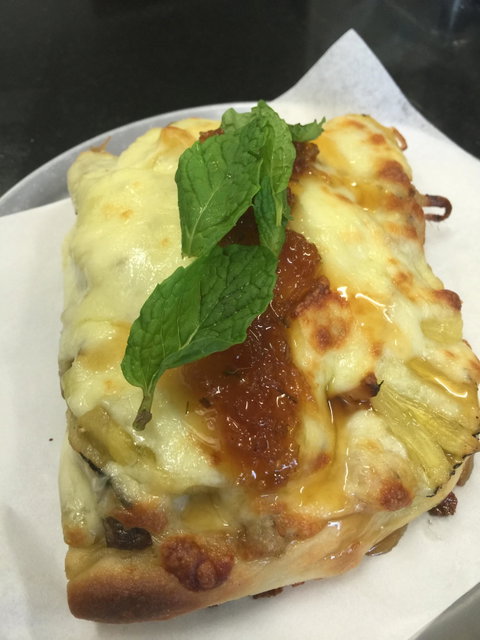 Martinelli Pizza Bar - Mackay Tourism 3