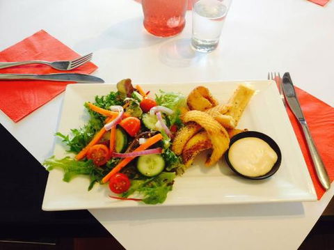Patten's On Bridge - Mackay Tourism 0
