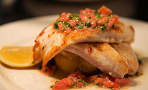 Hong Loch - Mackay Tourism 11