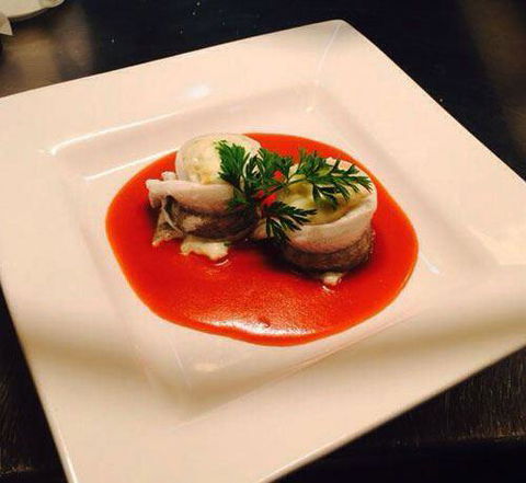 Hong Loch - Mackay Tourism 1