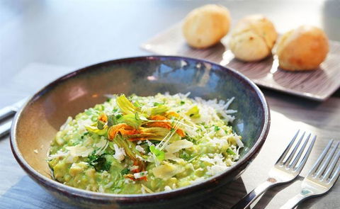 St James Hotel Restaurant - Mackay Tourism 7