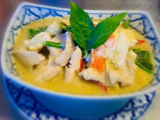 Dining Crows Nest THE-SUSHI-COUNTER Mackay Tourism