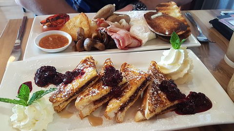 Kabels Cafe - Mackay Tourism 0