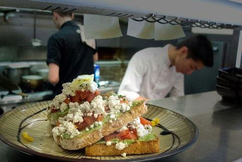 Glen Iris Pantry - Mackay Tourism 13