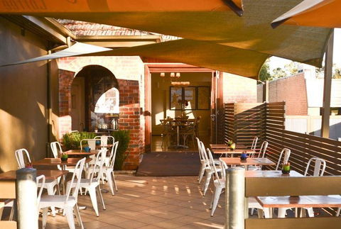 Glen Iris Pantry - Mackay Tourism 14