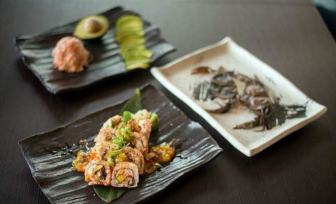 Aurora Ozone Hotel Restaurant - Mackay Tourism 1