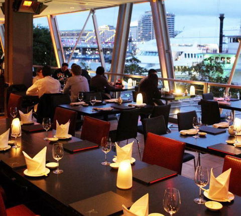 Aurora Ozone Hotel Restaurant - Mackay Tourism 8