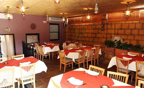 Twin Peeks Lingerie Restaurant - Mackay Tourism 5