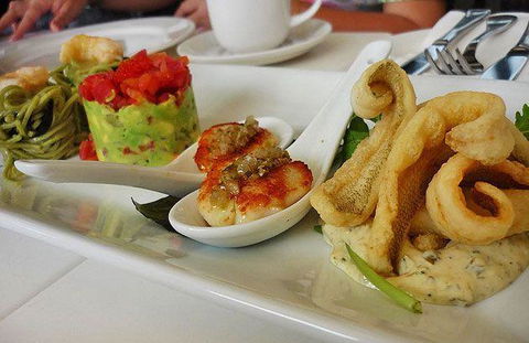 Flutes Restaurant - Mackay Tourism 7