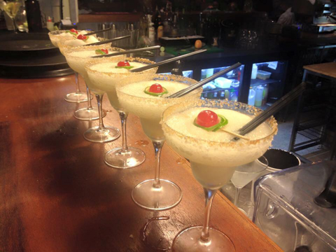 NOA Tapas & Wine Bar - Mackay Tourism 3