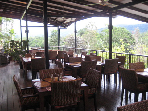 Highlander Tavern, Restaurant & Bar - Mackay Tourism 0