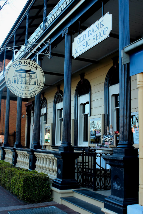 Old Bank Restaurant & Bar - Mackay Tourism 3