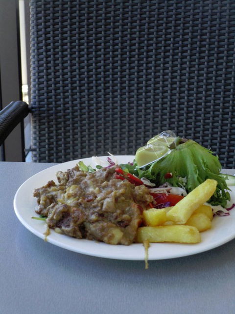 Nanango RSL Memorial Services Club - Mackay Tourism 6