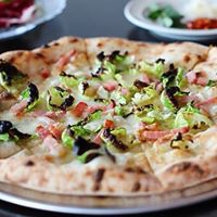 Francie’s Pizzeria - Mackay Tourism 0