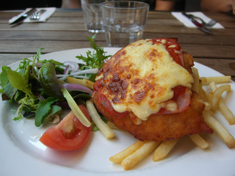 The Belmont Hotel - Mackay Tourism 2