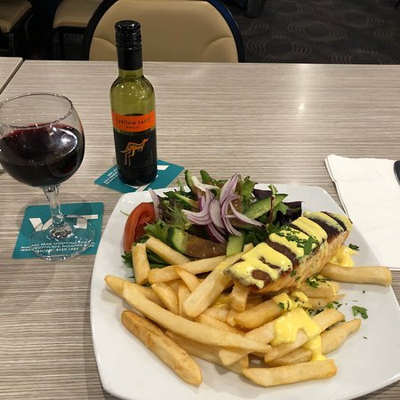 The Valley Tavern - Mackay Tourism 5