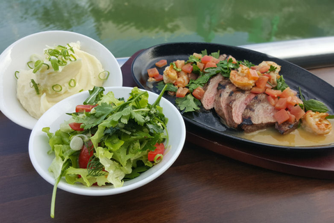 Riverside Bar & Restaurant - Mackay Tourism 1
