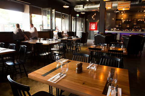 The Post Office Bar & Restaurant - Mackay Tourism 3