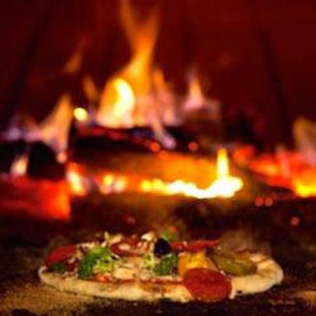 Jens Woodfired Pizzas - Mackay Tourism 0