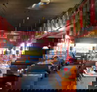 Lous Cafe Restaurant - Mackay Tourism