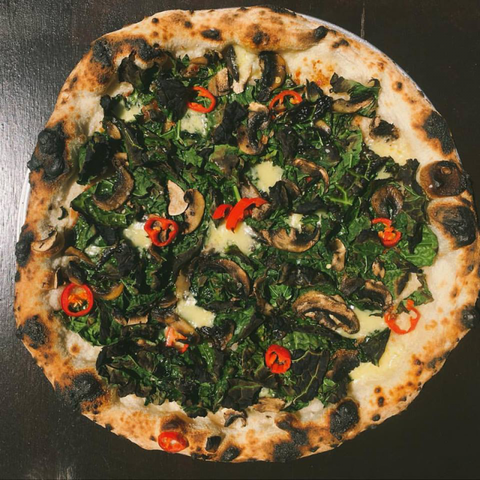 Francie’s Pizzeria - Mackay Tourism 4