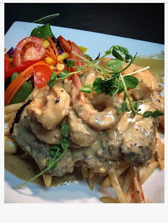 Tattersalls Hotel - Mackay Tourism 0
