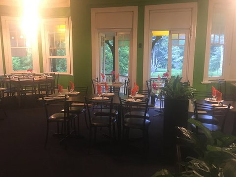 Yim Thai Gloucester - Mackay Tourism 2