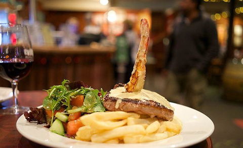 Settlers Tavern - Mackay Tourism 10