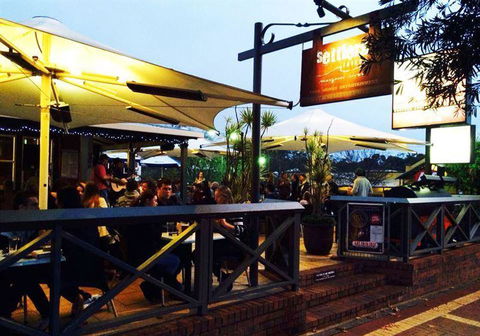 Settlers Tavern - Mackay Tourism 4