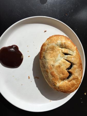 Devil's Den Cafe And Takeaway - Mackay Tourism 0