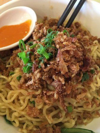 Wong Hawkers Food - Mackay Tourism 0