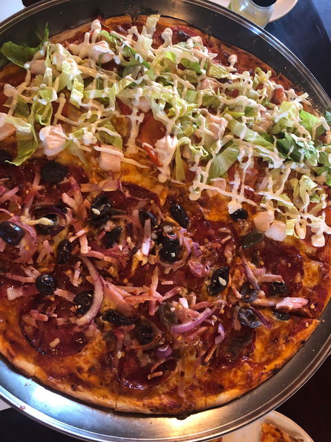 Grotto Pizza-teca - Mackay Tourism 3